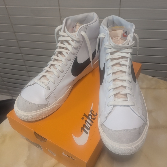 Nike White and Gray High-Top Sneakers - Picture 3 of 10